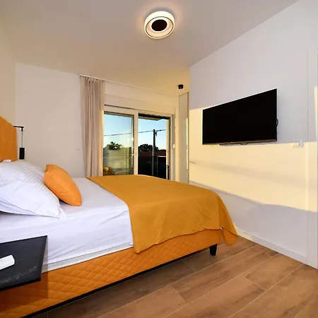 Nostro Porto With Pool