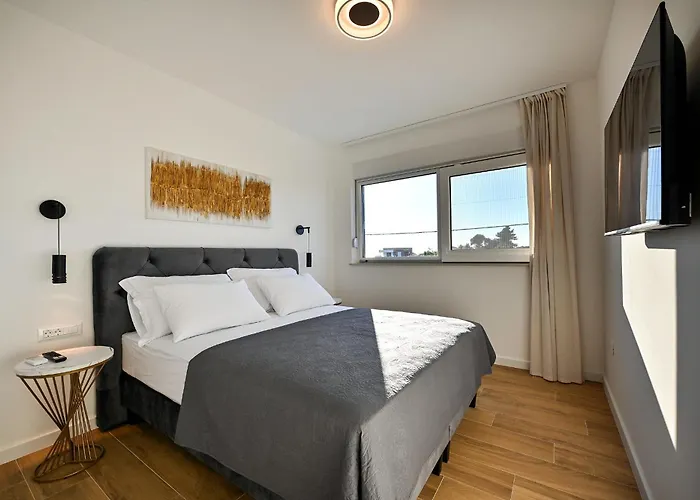 Villa Nostro Porto With Pool Kožino