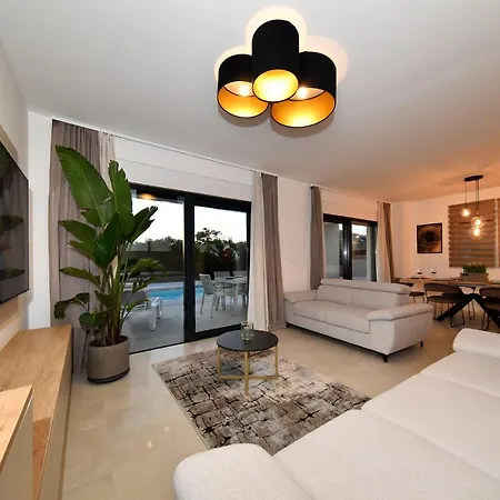 Nostro Porto With Pool * Kozino