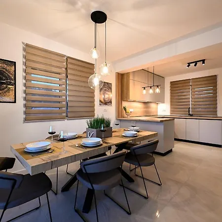 Nostro Porto With Pool Villa *