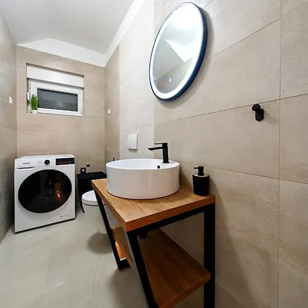 Nostro Porto With Pool Kozino
