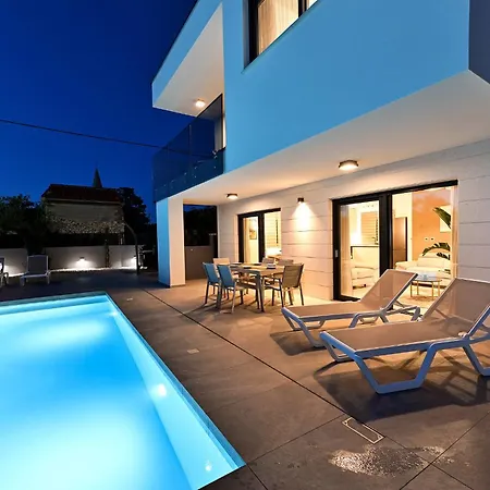 Nostro Porto With Pool Villa *