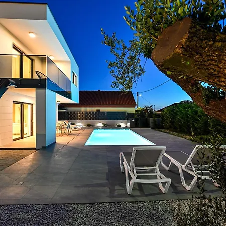 Villa Nostro Porto With Pool *