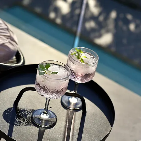 Nostro Porto With Pool *