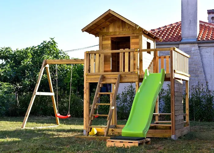 Nostro Porto With Pool *