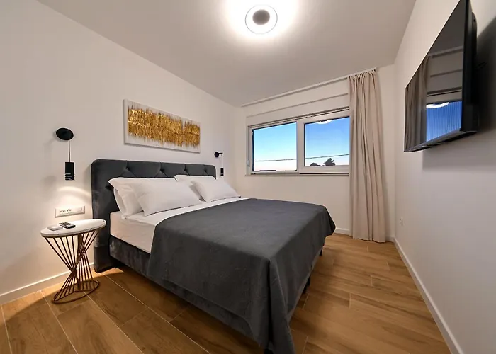 Nostro Porto With Pool 빌라 *