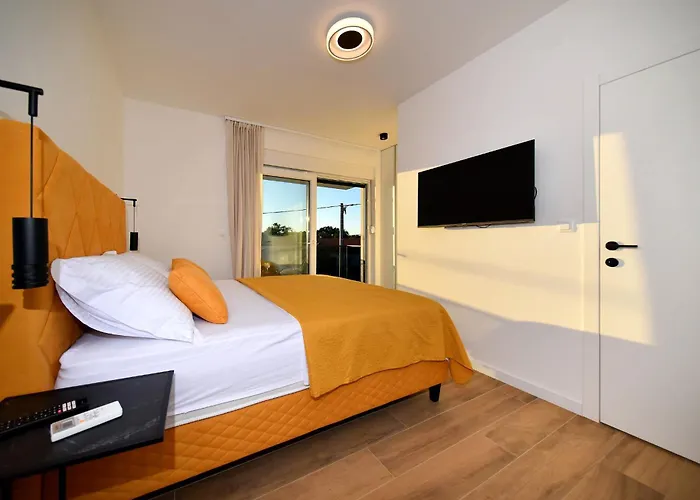 Nostro Porto With Pool