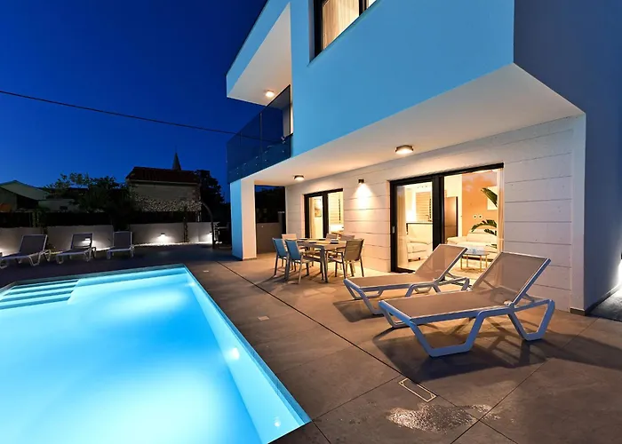 Nostro Porto With Pool 빌라 *