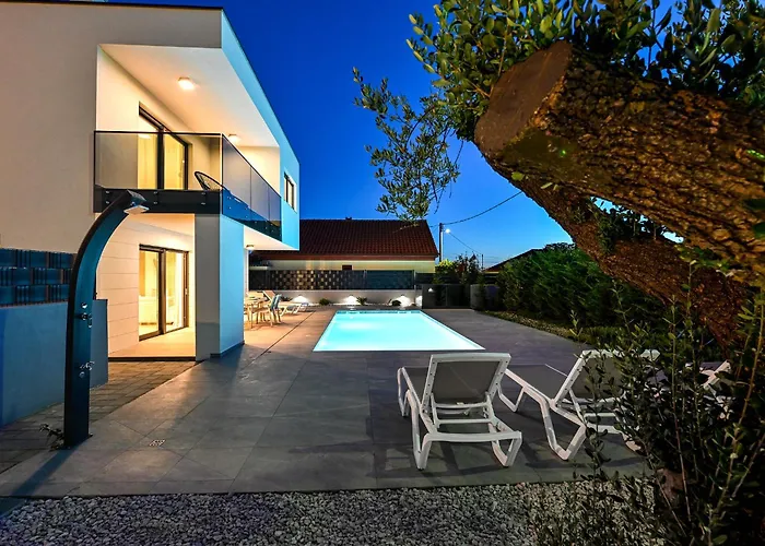 빌라 Nostro Porto With Pool *